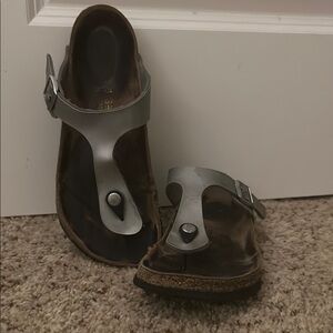 Birkenstock Silver Sandals with Buckle Gizeh thong 39 8 8.5 women’s